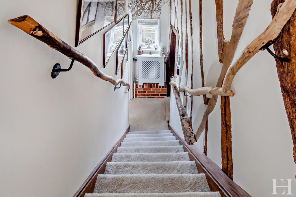 8647614-interiorW...