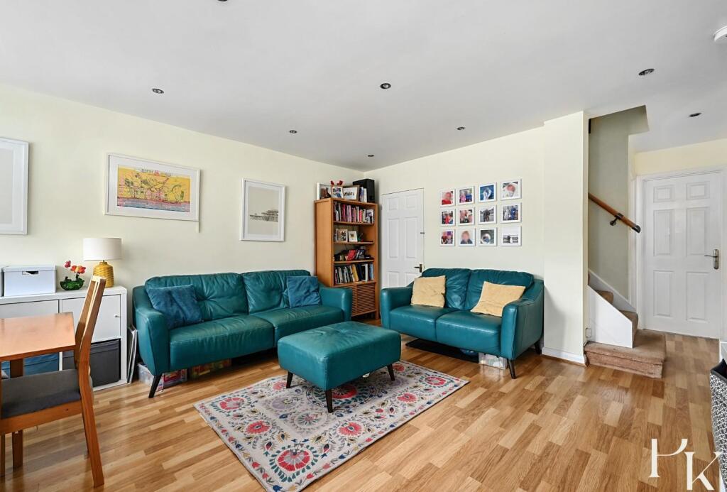 9 Goldstone Lane BN3 (21).jpg