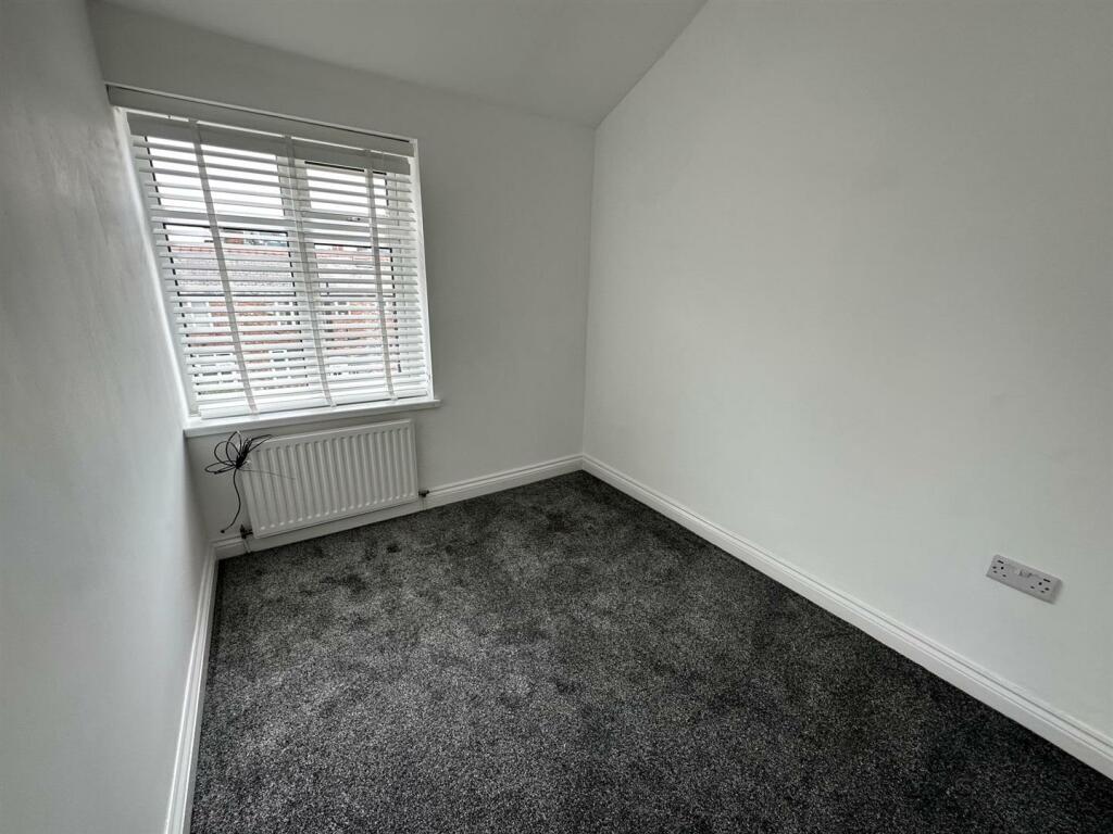bed 3.jpg