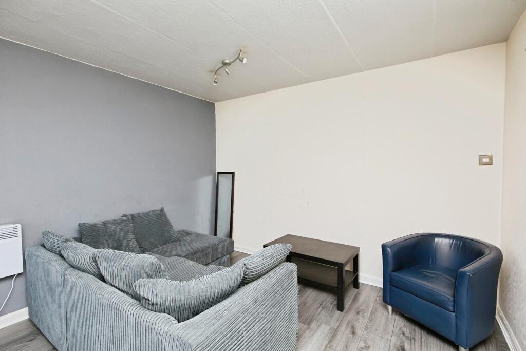 Lounge/Bedroom