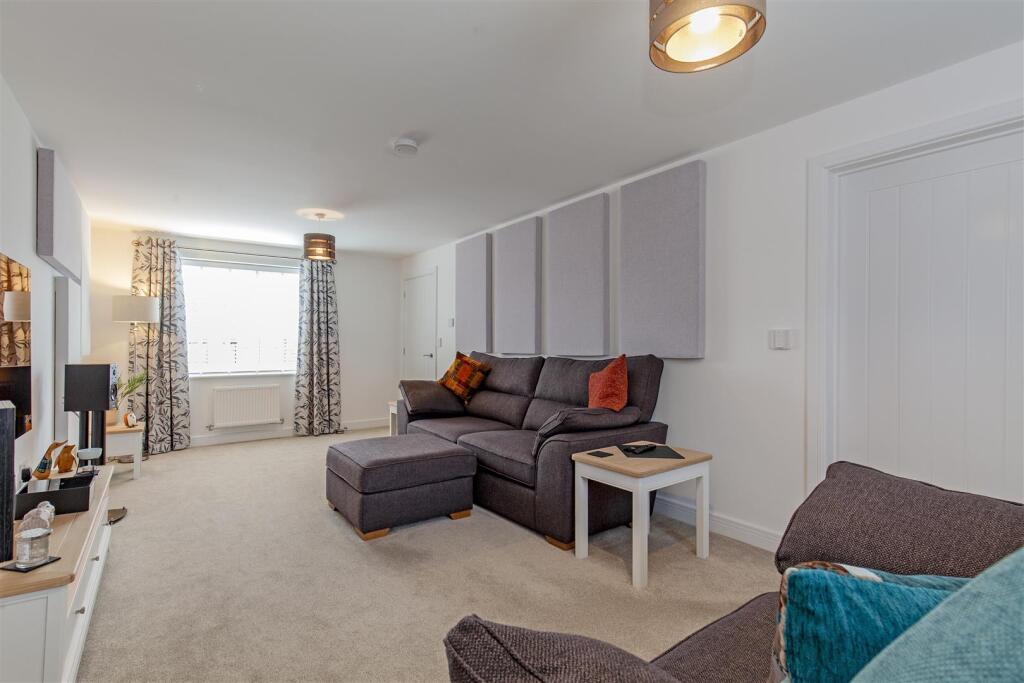 Reception Room-4.jpg