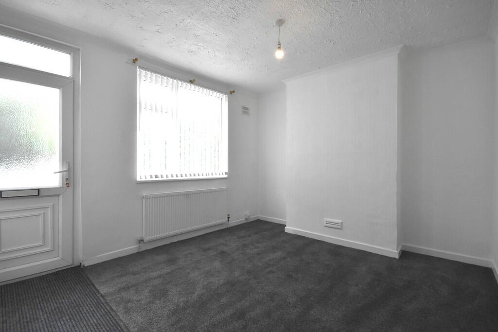 Living Room-min