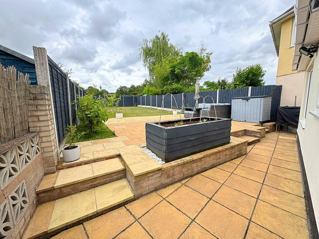 Facetune_22-07-20...