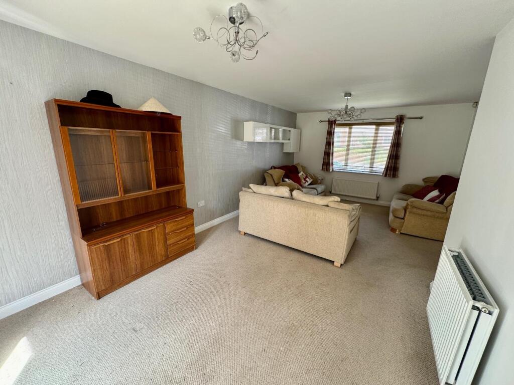 Dining Area into Lounge