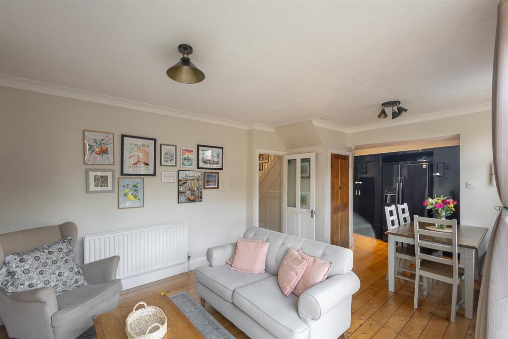 Open Plan Kitchen/Diner &amp; Living Space