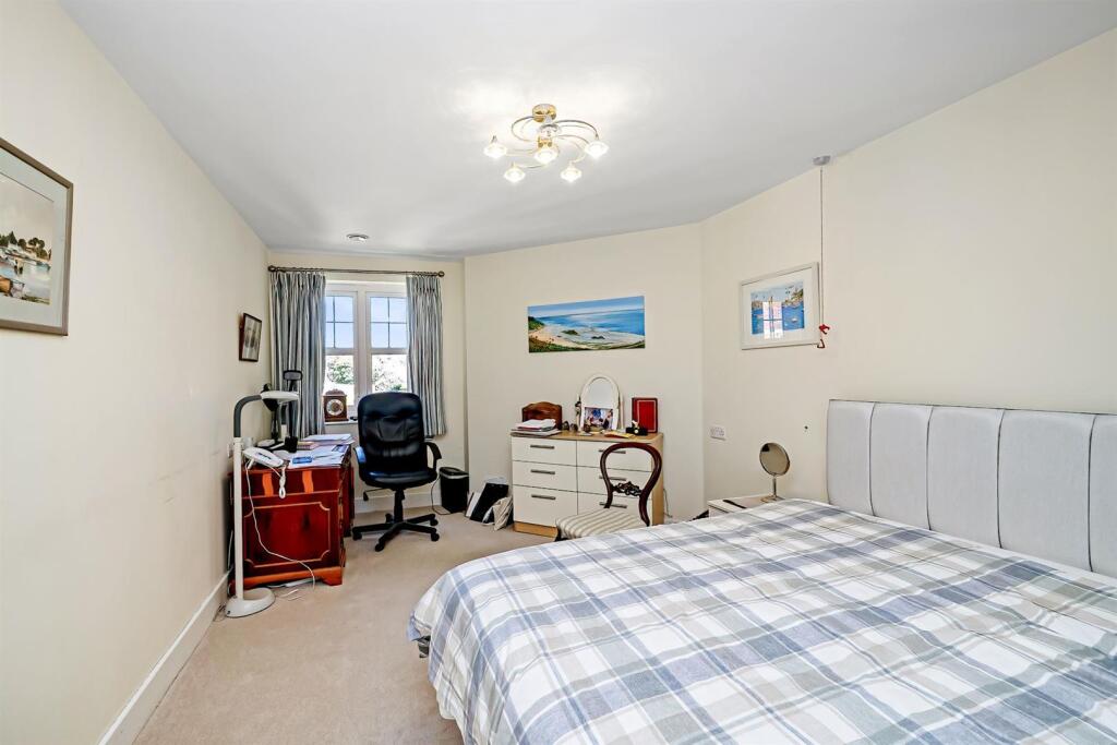 10-8ed3JPH 28 Swift House Maidenhead-20 (1)-medium