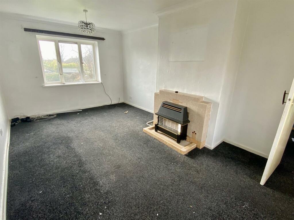Northway 120 lounge.jpg