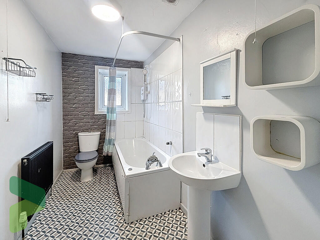 Three Piece Bathr...