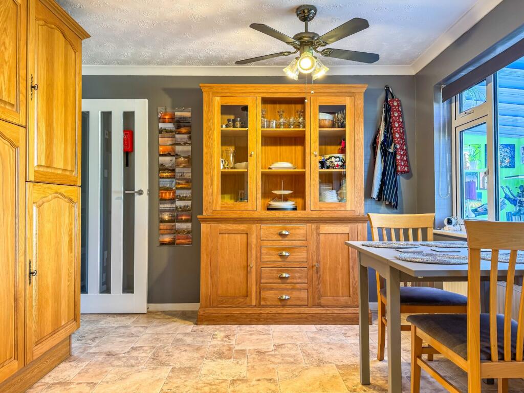 Kitchen/Breakfast
