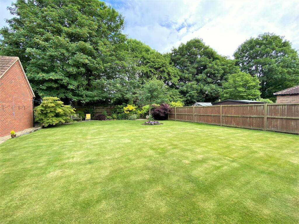 Private Rear Garden 617