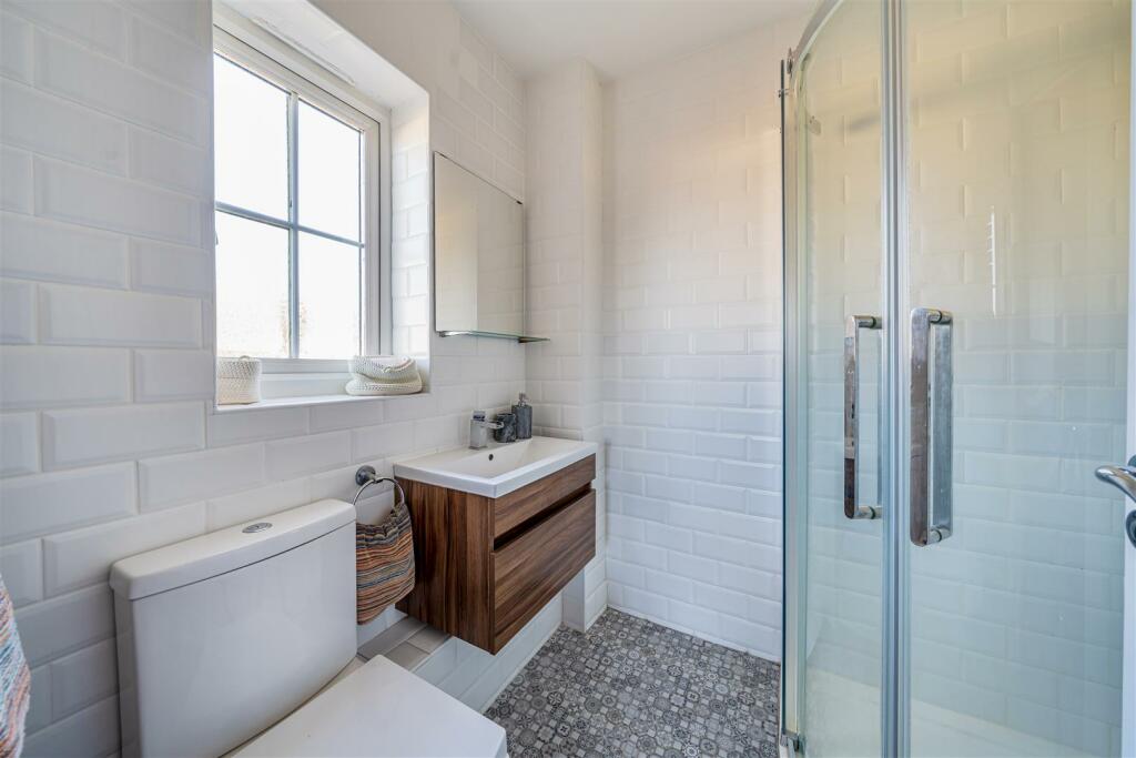 33a High St, Silverstone