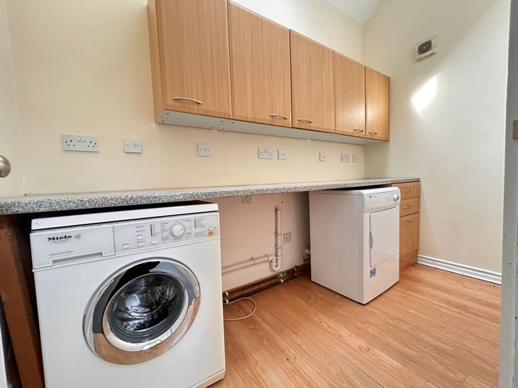 b12cca17-ed7f-49f1-b9e4-4c5d3cc01850