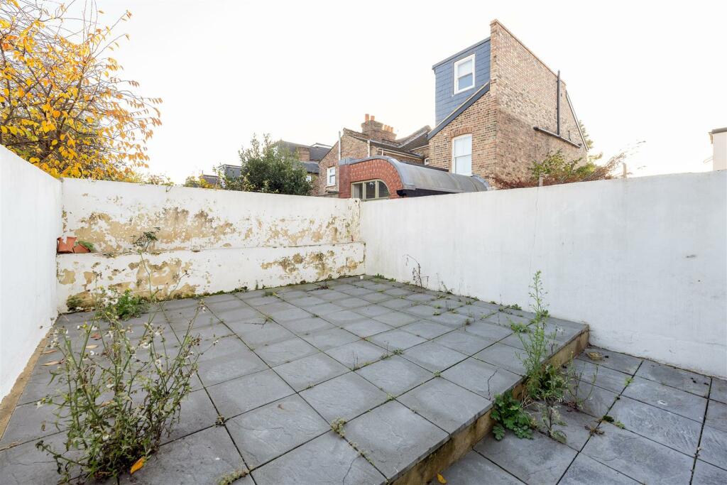 Ringwood Road, E17