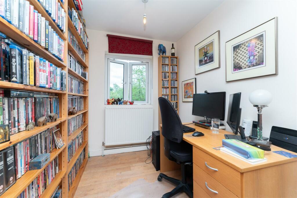 140 Uxbridge office.jpg