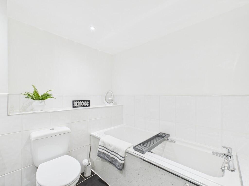 CAM05526G0-PR0024...