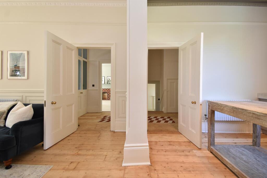 Living room &amp; kitchen