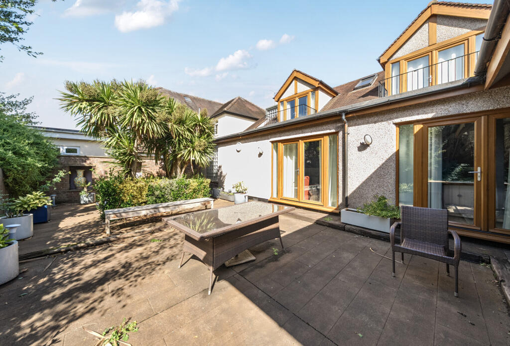 1353827-7-68c7f53...