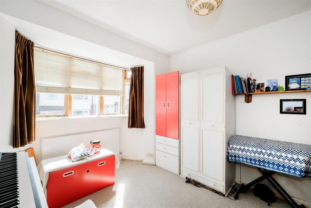 71 Bryon Road-8.jpg