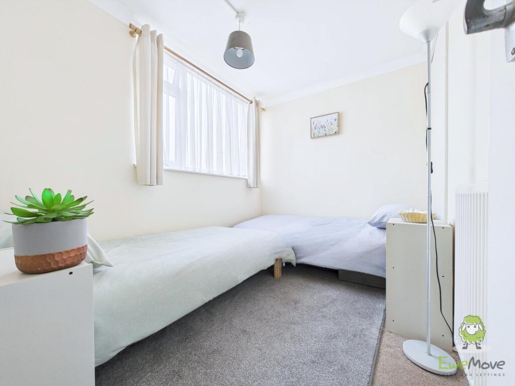 CAM01543G0-PR0124-STILL016