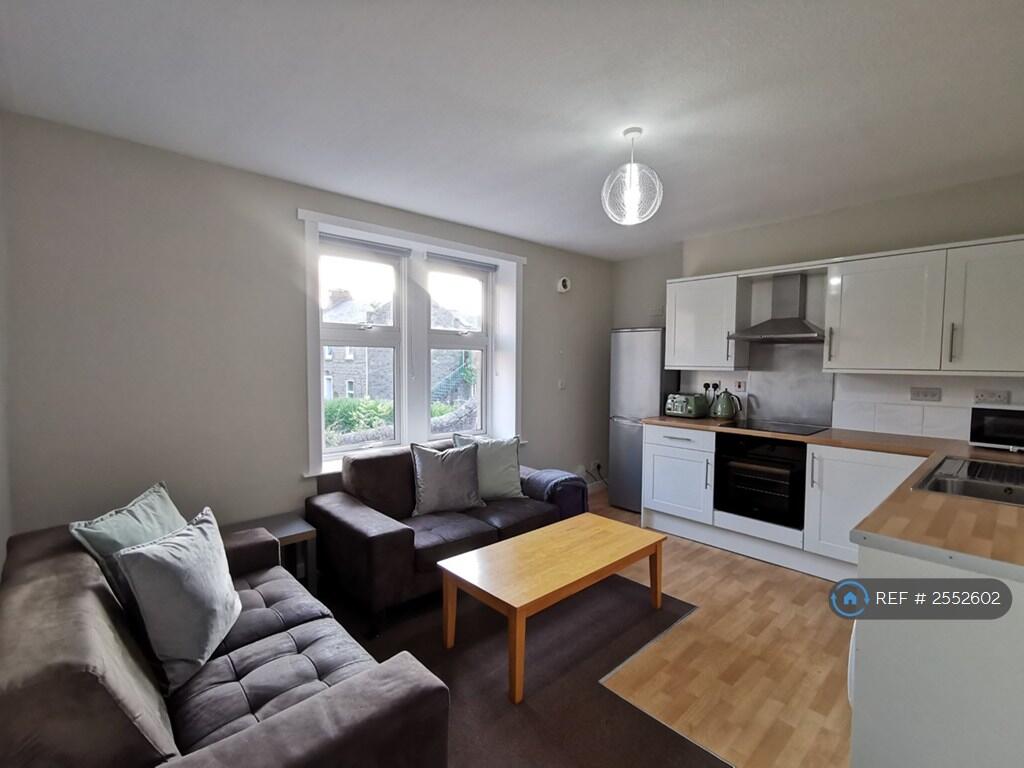 Kitchen/Living Room