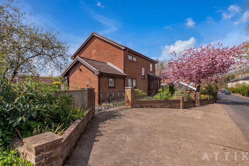 57 Holton Road Halesworth IP19 8HQ (4).jpg