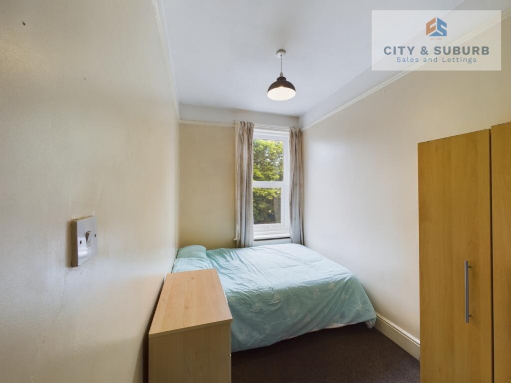 CAM01351G0-PR0107-STILL005