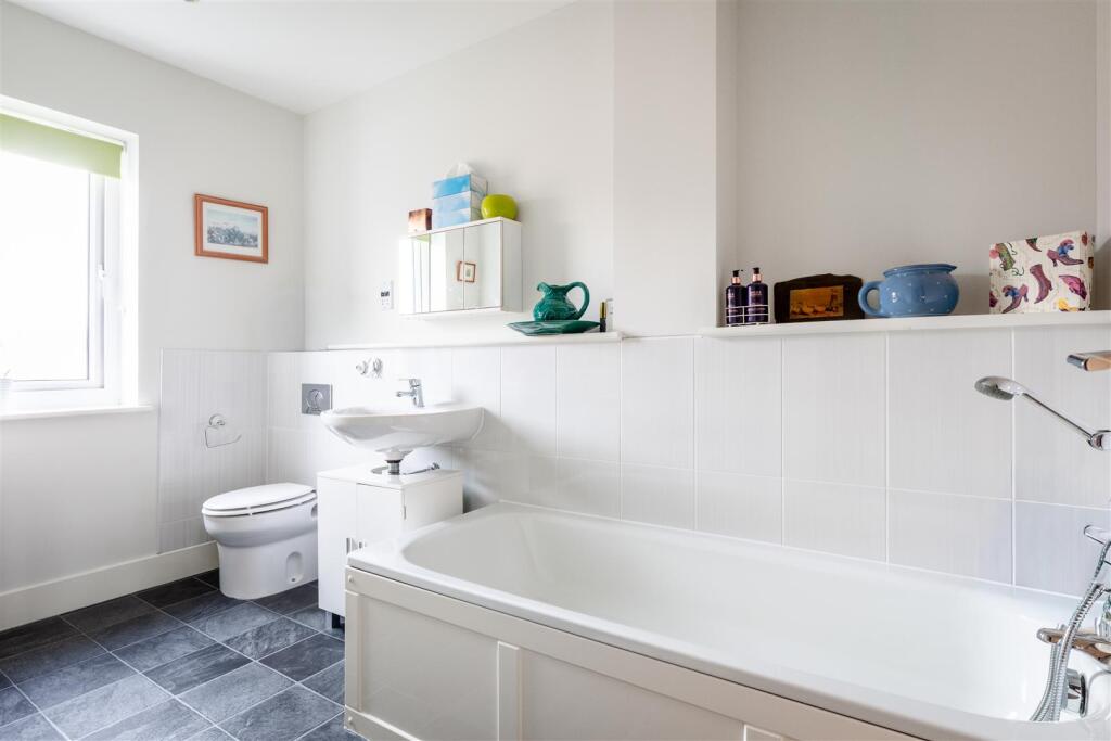 64 Lexington Drive-19.jpg