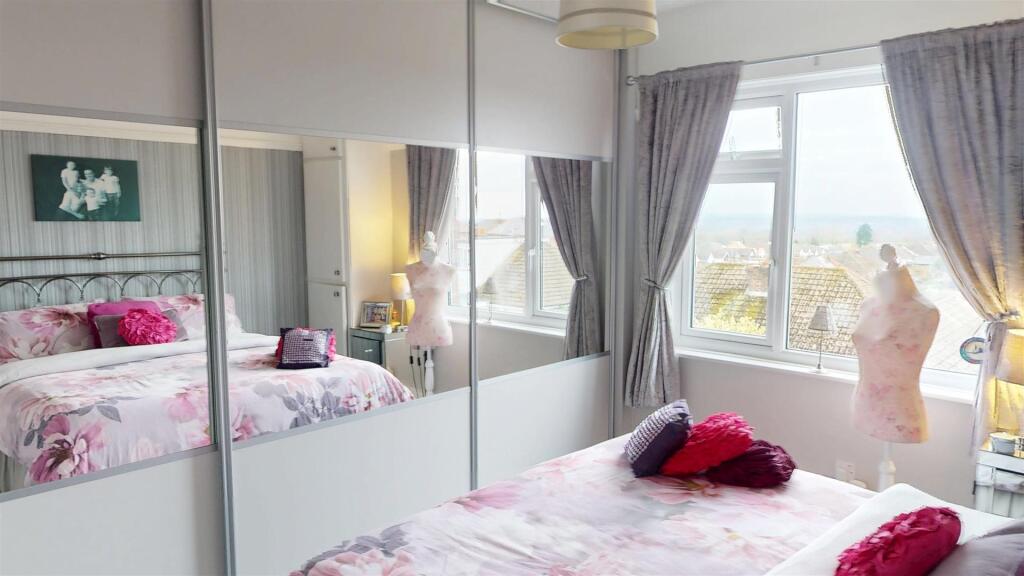 Newton Road Fitted Wardrobes