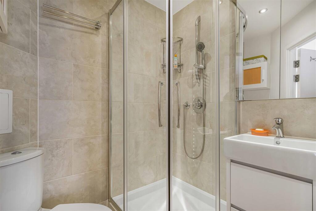 Ensuite