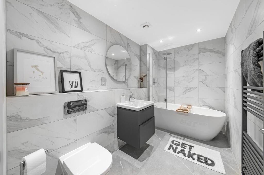 HOUSE BATHROOM