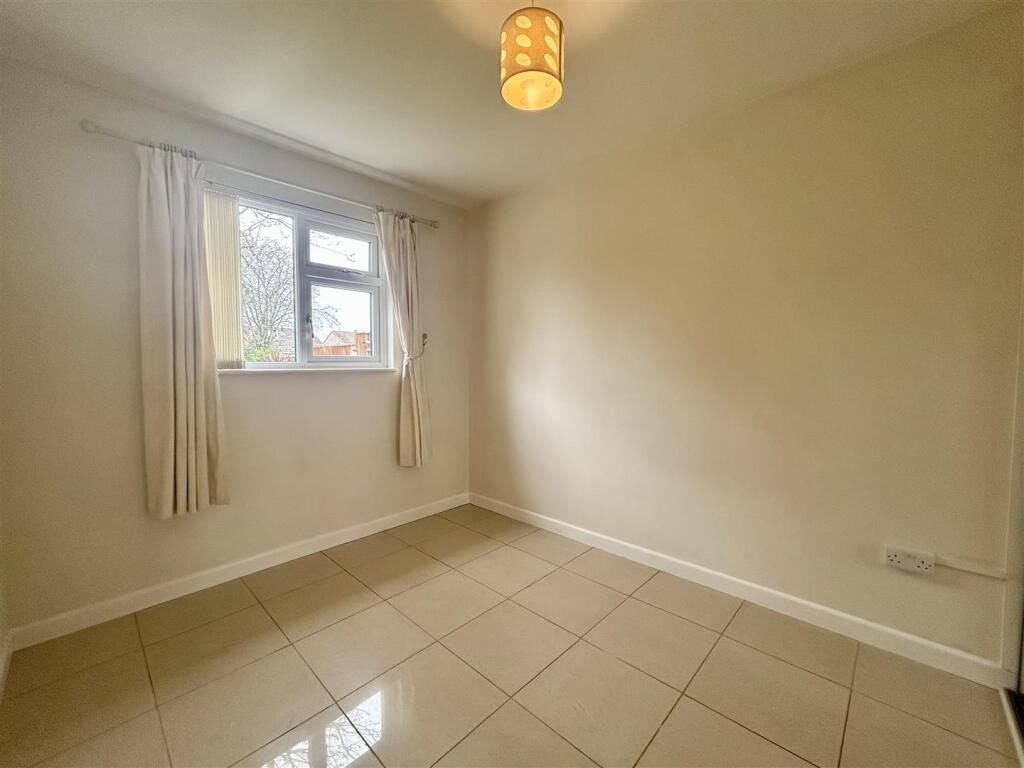 Bedroom 1.jpeg