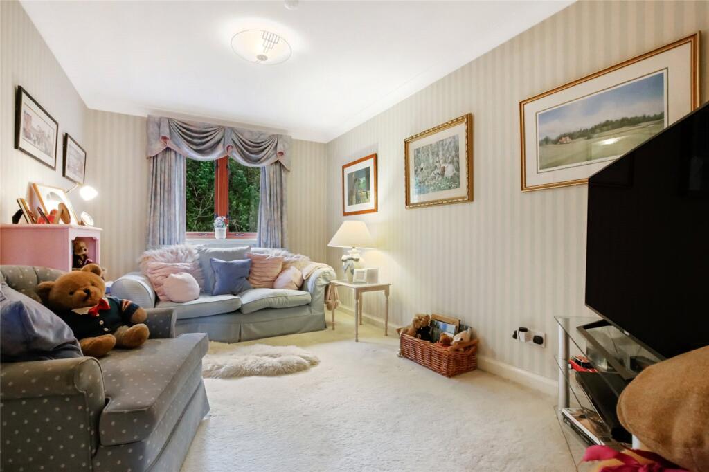 Family Rm/Bedroom 3