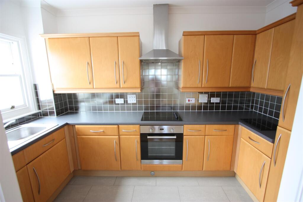 3 Bezant Place Kitchen