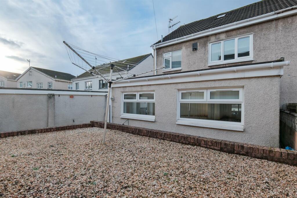 048-22 Ross Gardens Motherwell, ML1 3BE.jpg