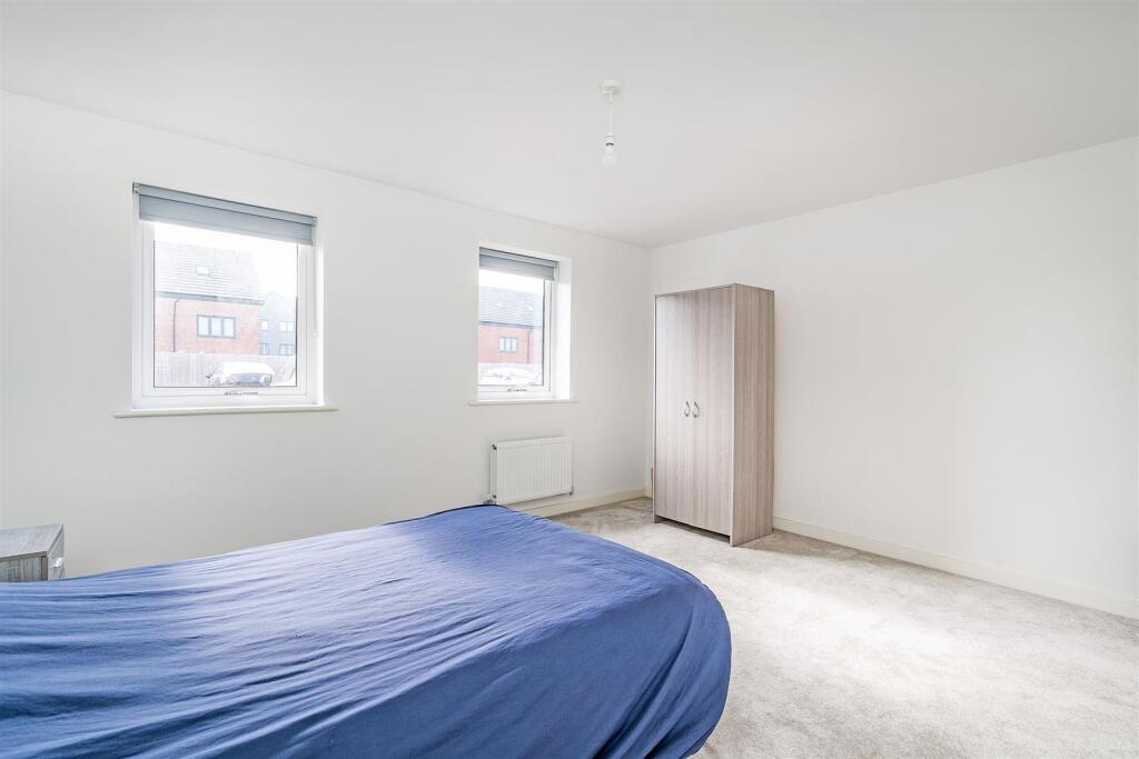 78 Newman Square_5.jpg