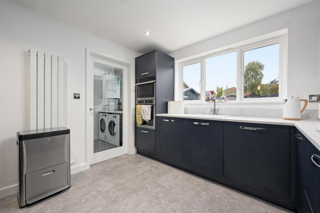 17KingsDrive013.JPG