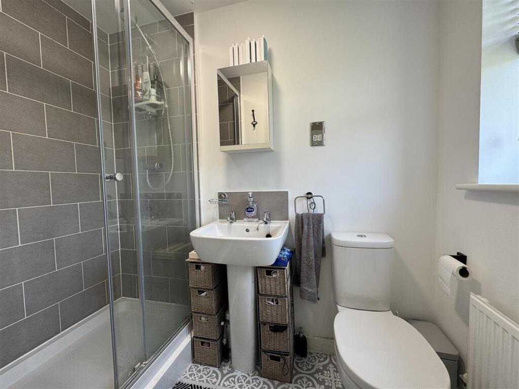EN-SUITE: