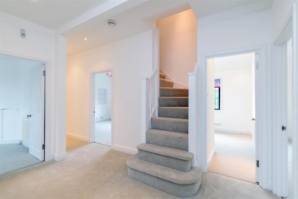 Crossways, Chinhurst Lane (6).jpg