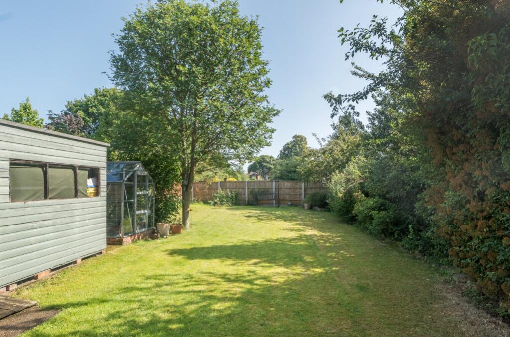 1303703-23-68519bad92d5e-ARW