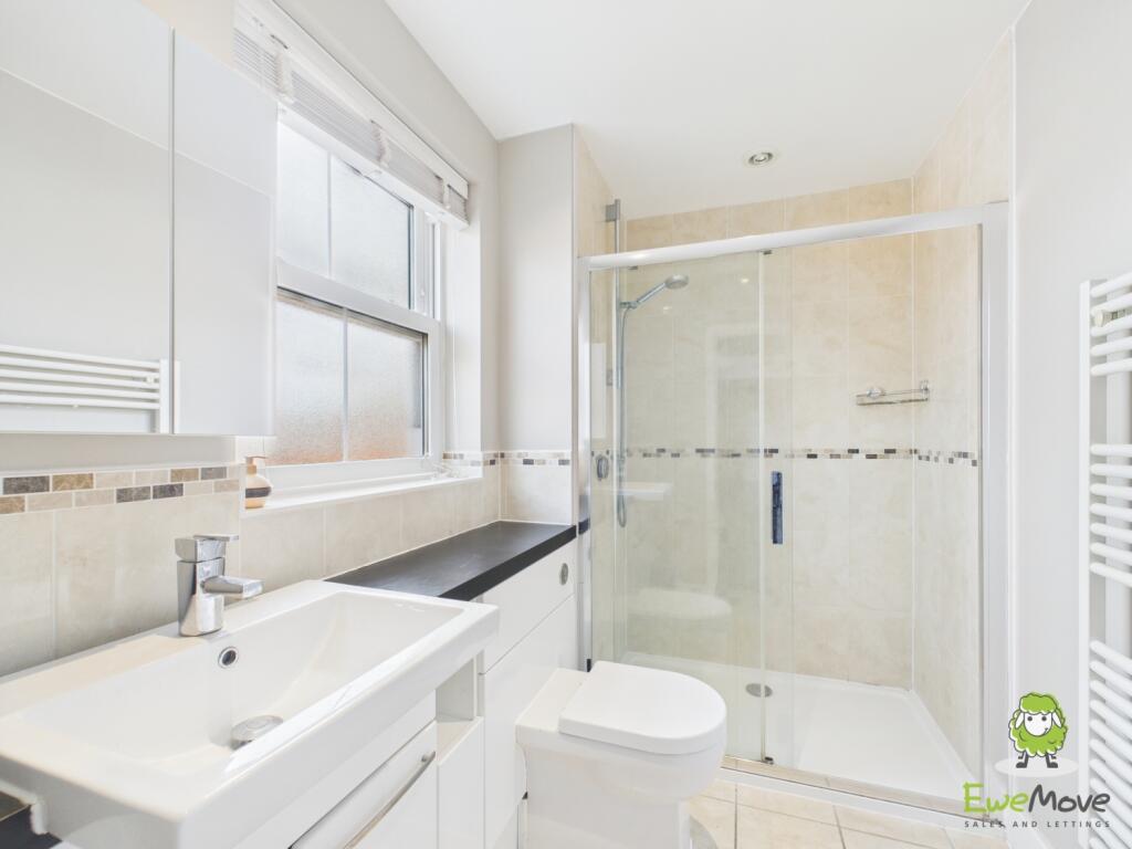 EweMove Estate Agents Basingstoke - Rockbourne Roa