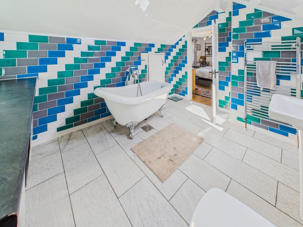 En Suite / Utility Room