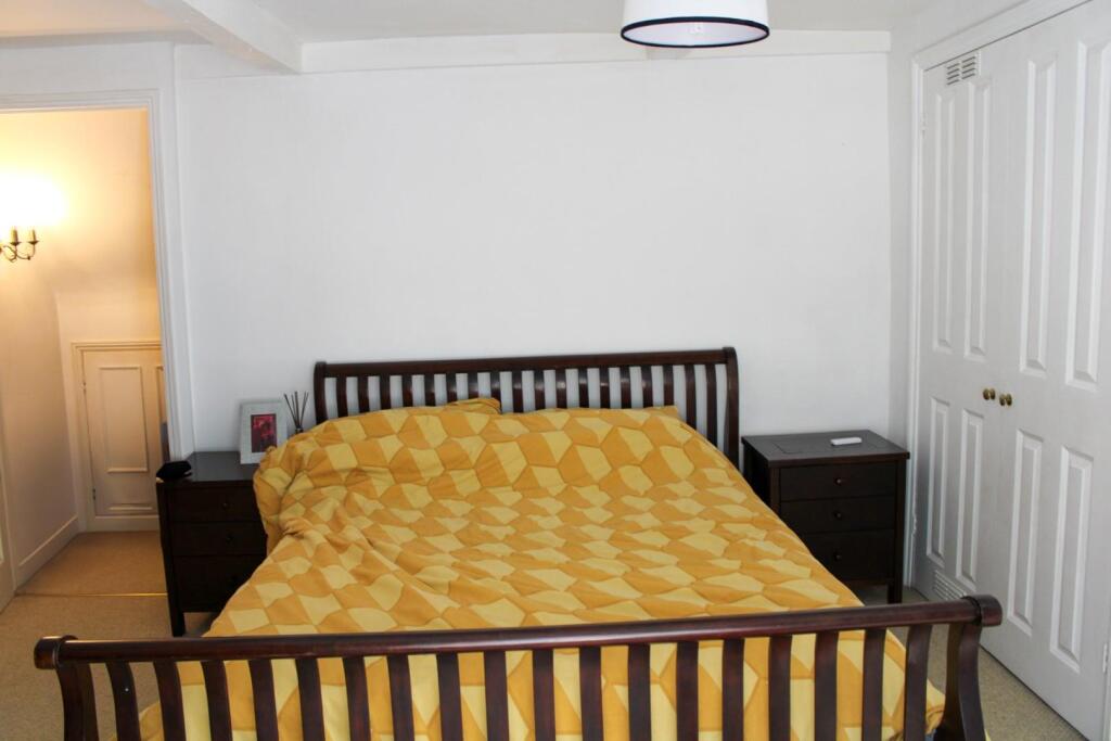 Mums flat pics_IMG_2130.jpg