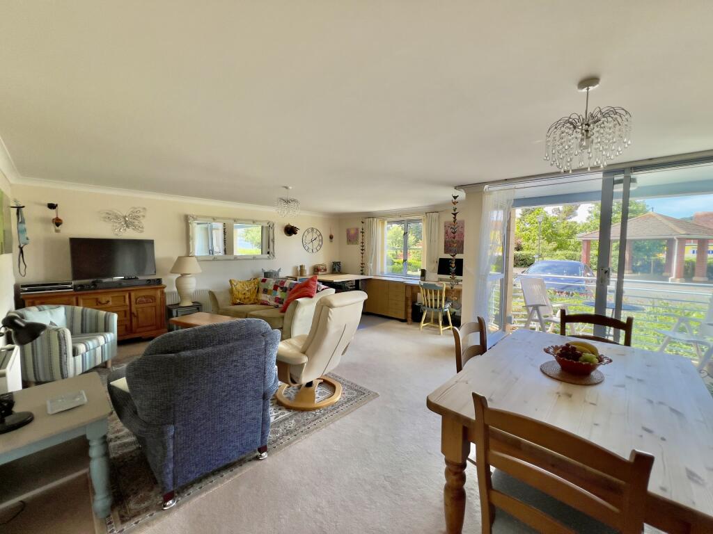 Living/Dining Room
