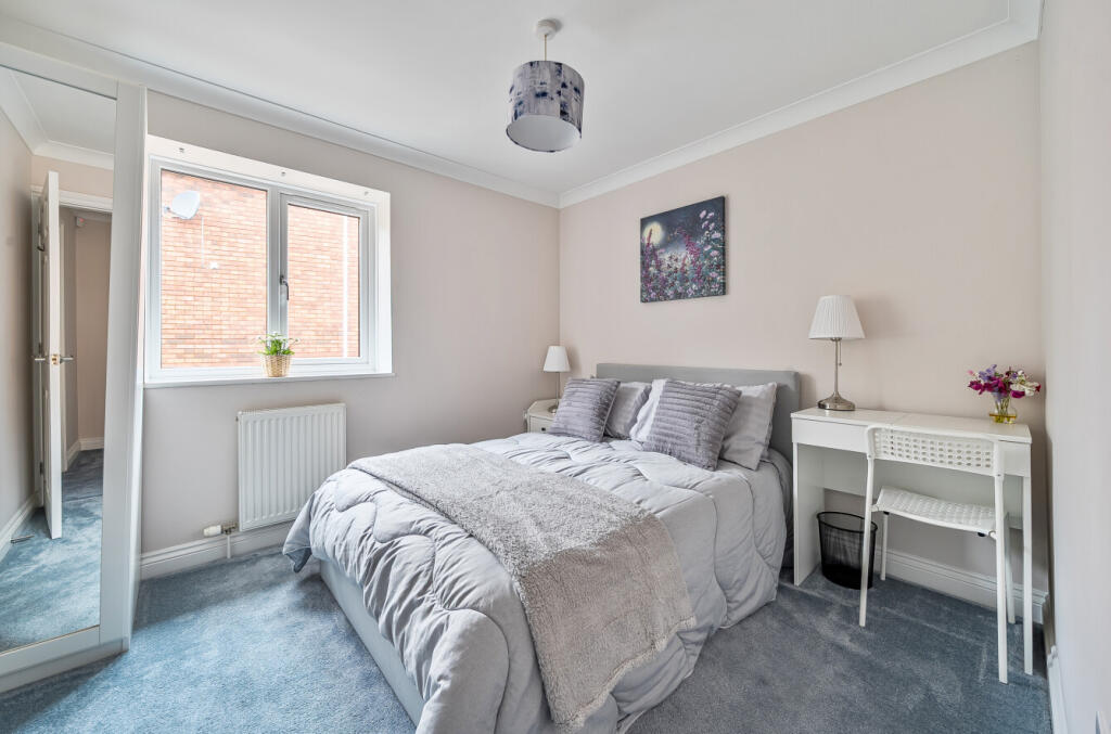 1392923-12-6942ce...