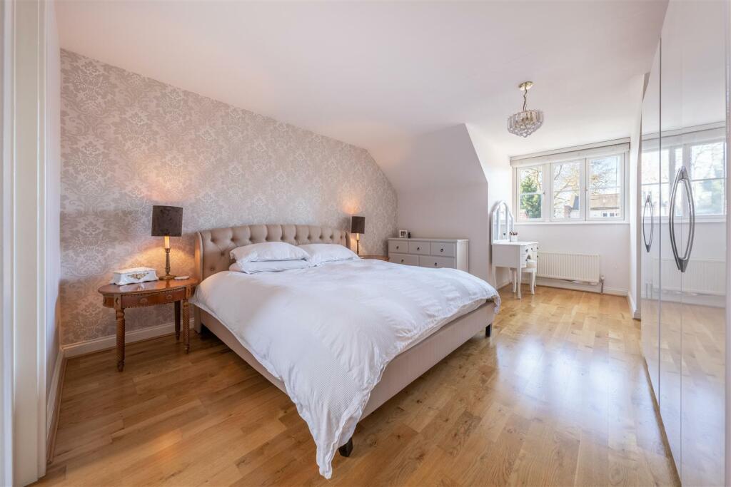 Master Bedroom.jpg