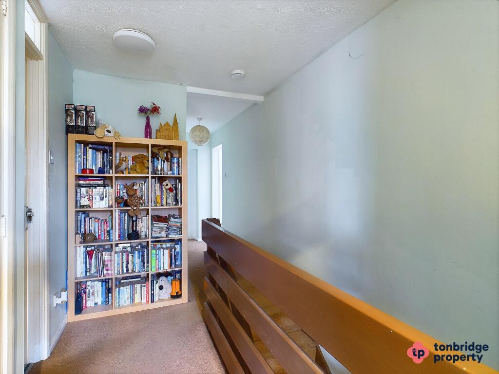 CAM03742G0-PR0016-STILL056