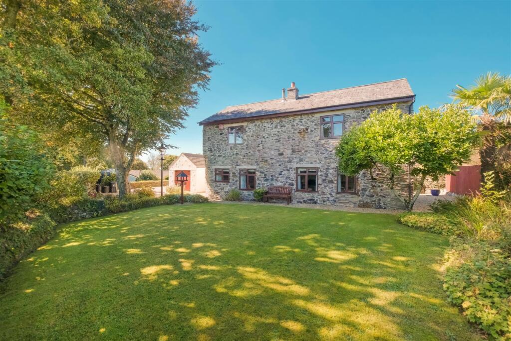 Parry Trehane Cottage-1.jpg