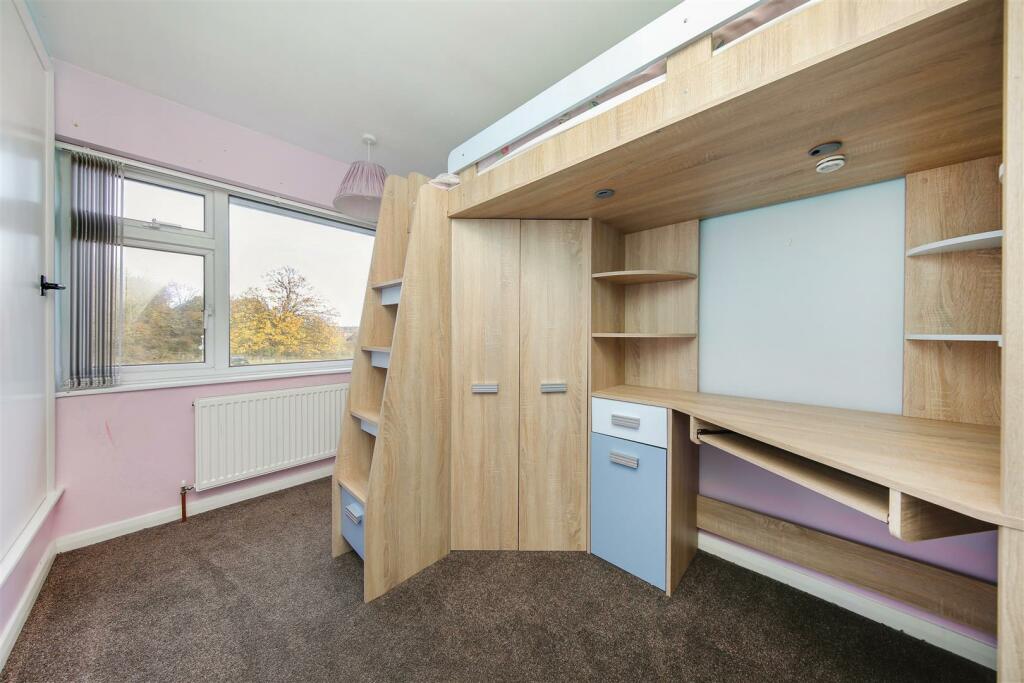 Bed3.jpg