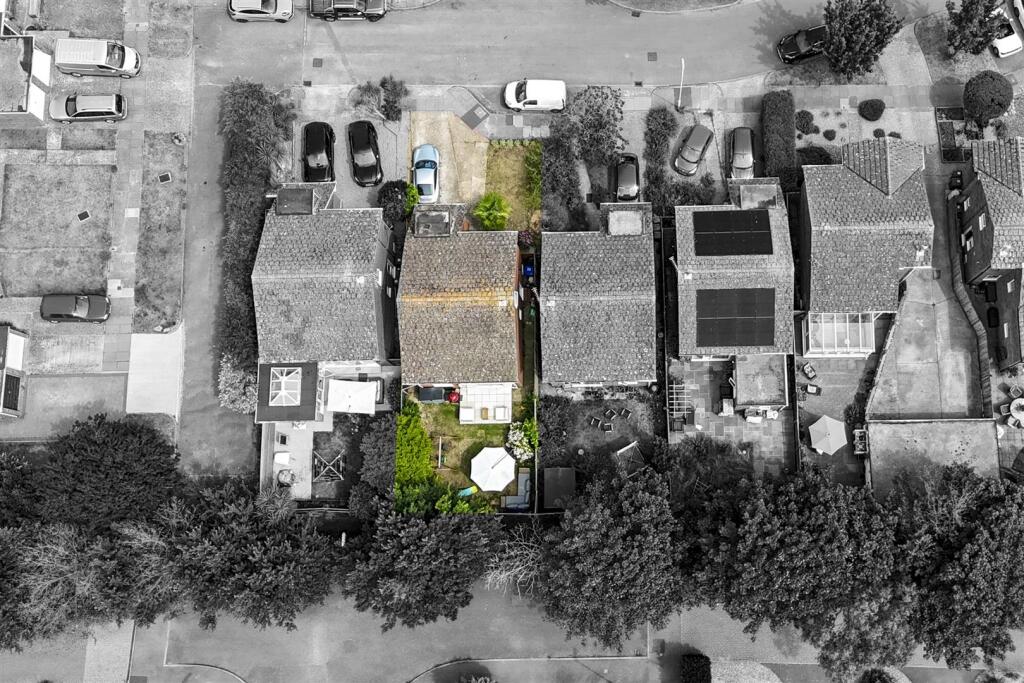 Wellend Road, 29-002bw.jpg