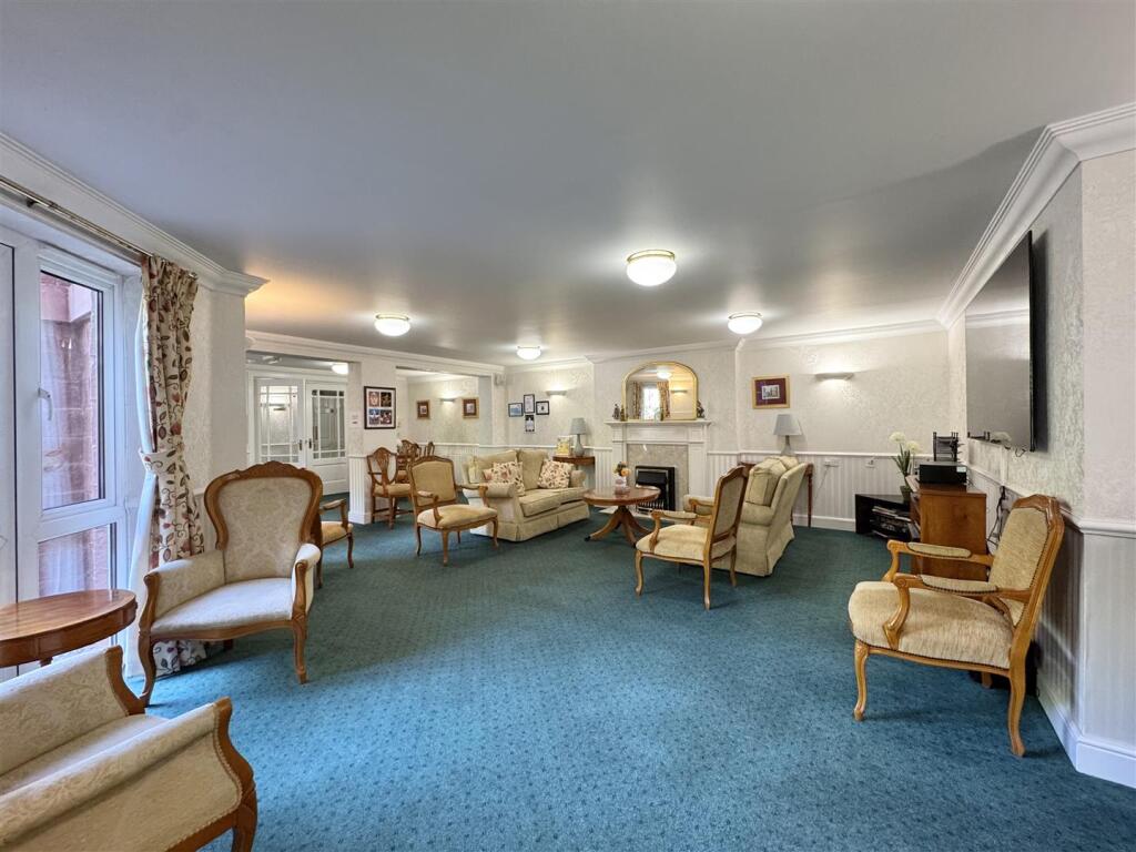Communal Lounge